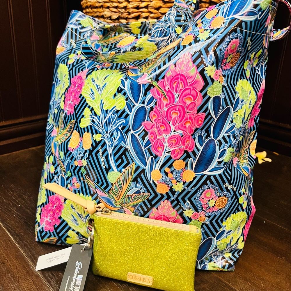 Grab and Go Consuela bag and mini wallet